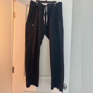 FIGS Black Kade Scrub Pants